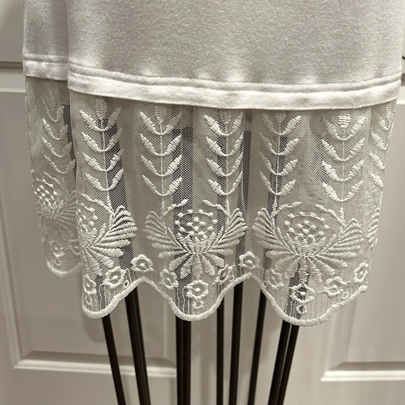 Shana SZ Med layering ivory camisole with ivory embroidery on scalloped mesh - Picture 4 of 8